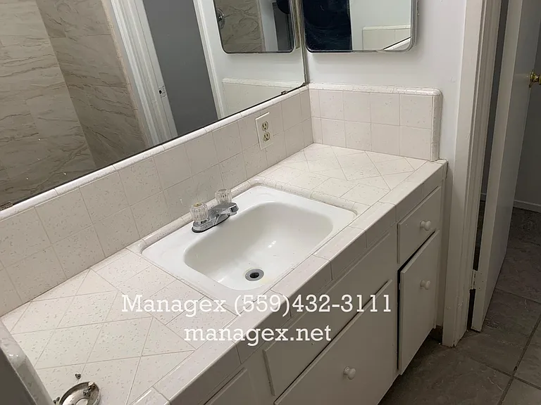 6060 N Poplar Ave #A — Photo 12