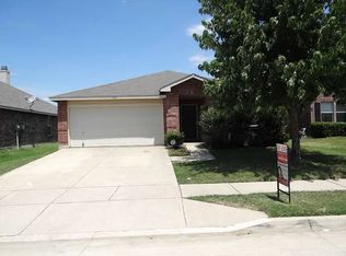 1605 Rialto Way, Justin, TX 76247