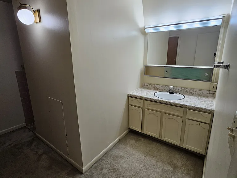 Terrace Heights Apartments — Photo 20