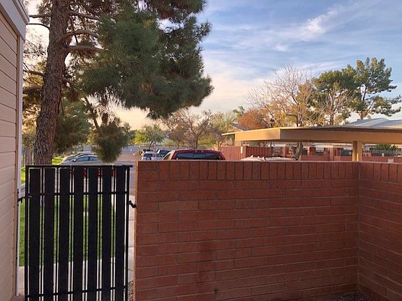 4th image of 625 S Westwood St #101