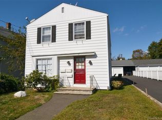 17 4th St #1, Norwalk, CT 06855