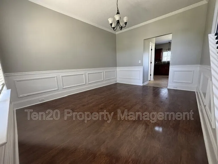 9708 Yellow Pine Rd — Photo 5