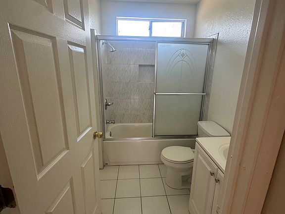 5th image of 14308 Tiara St