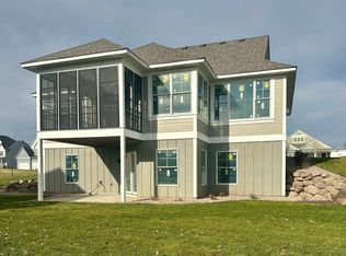 4895 Sunflower Bay, Woodbury, MN 55129
