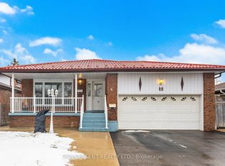 4 Manorcrest St, Brampton, ON L6S 2W9