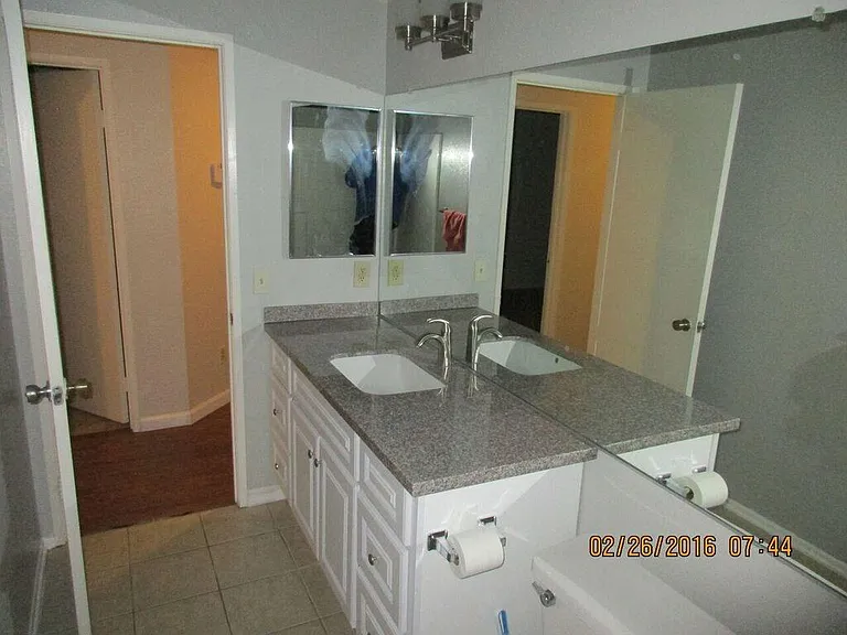 2656 Westland Dr — Photo 2