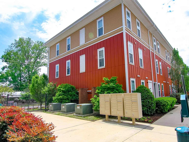 South Junction Apartments — Photo 48