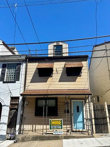 Building Photo - 137 S 12th St