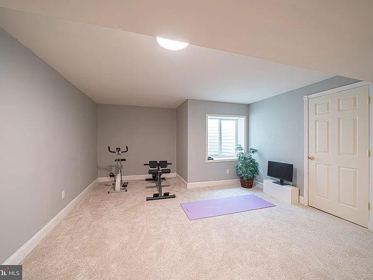 2392 S Whittmore St — Photo 37