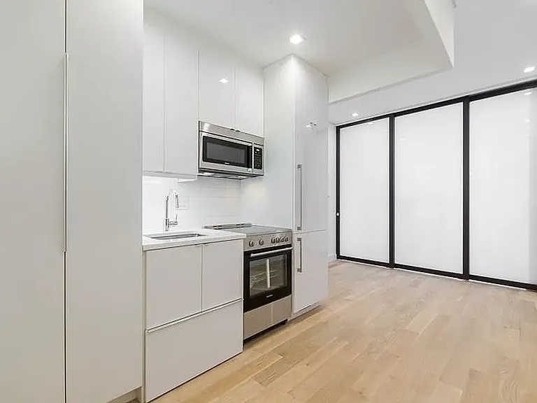 26 Prince St #11 — Photo 5