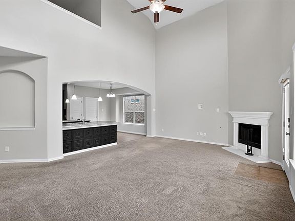 3rd image of 348 Vista Gardens Dr