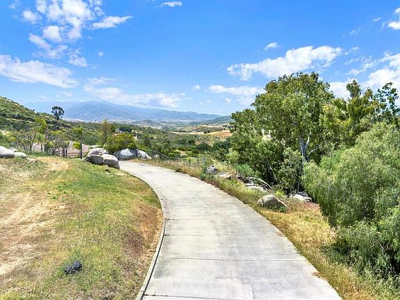 4th image of 2951 Miramontes Rd