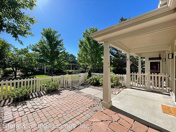 3rd image of 9233 W 107th Pl