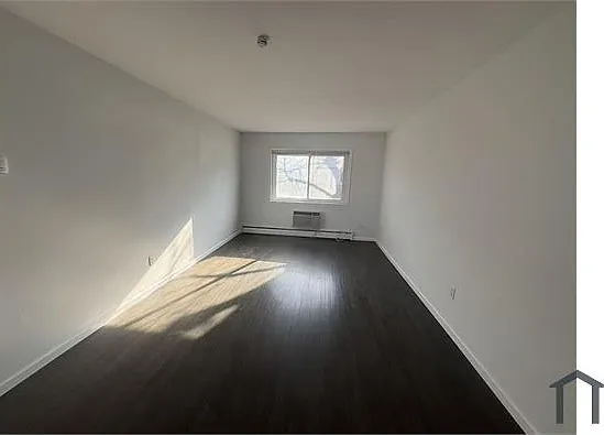 18 Prospect Ave — Photo 4