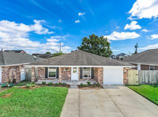 3817 Charles Dr, Chalmette, LA 70043