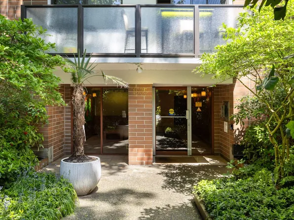 1535 Nelson St #101, Vancouver, BC V6G 1M2