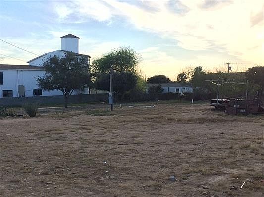 2nd image of 606 Martha Dr