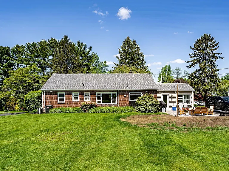 1538 Carmac Rd — Photo 30