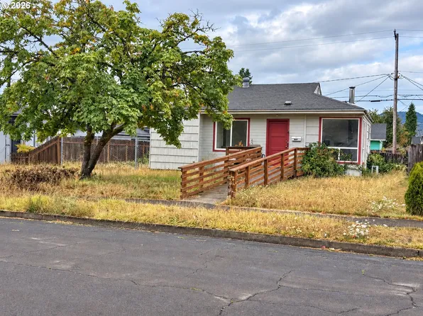1828 H St, Springfield, OR 97477