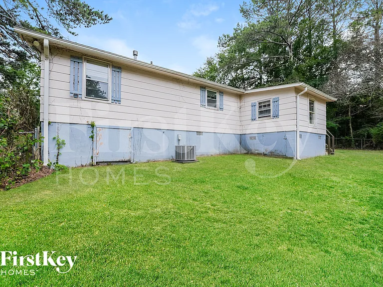 1078 W Adrian Cir SW — Photo 15