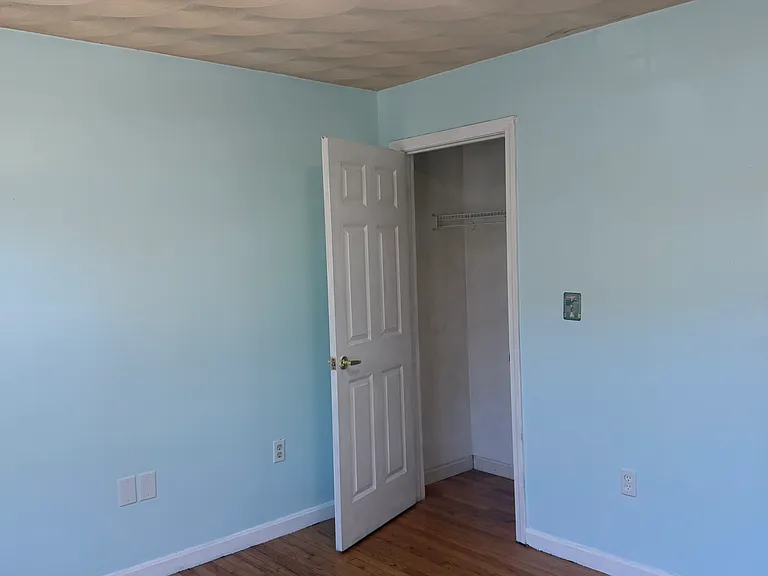319 Indiana Ave — Photo 10