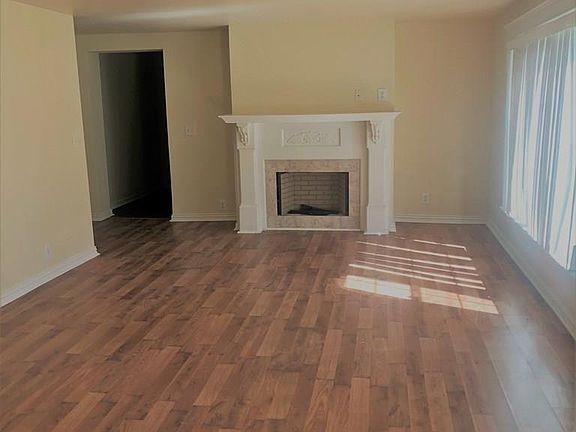 3rd image of 3550 Sherwood Dr