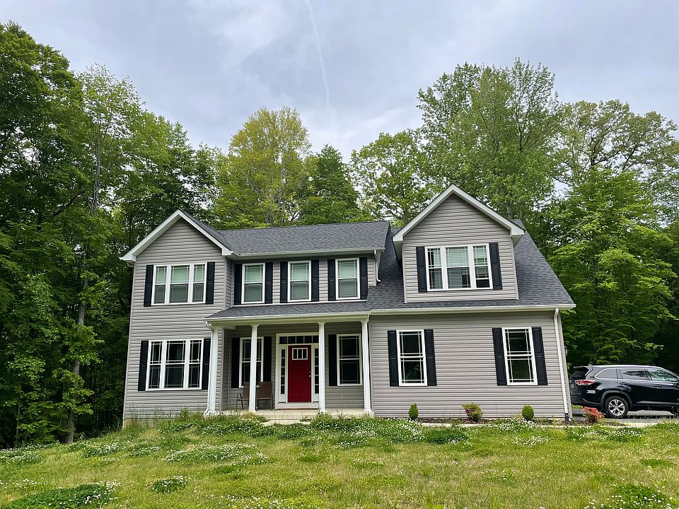 2nd image of 585 Arundel Way