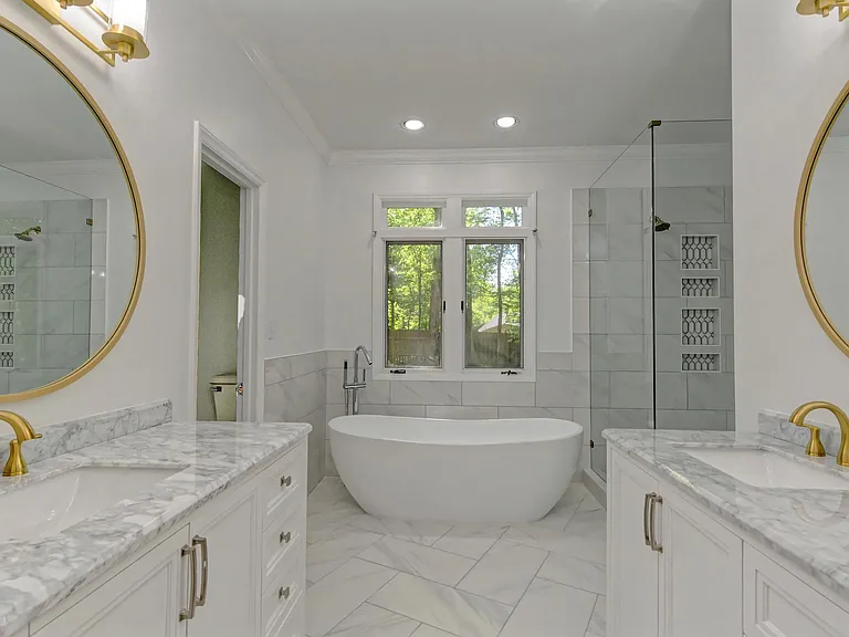 master bath newly remodeled. (Main level)