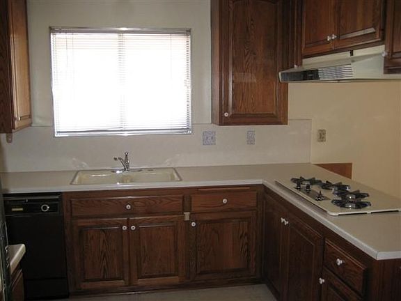 5th image of 17813 Thornlake Ave
