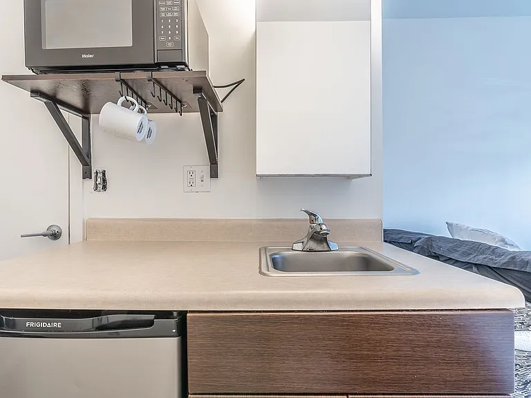 OneOne6 Apartments — Photo 12