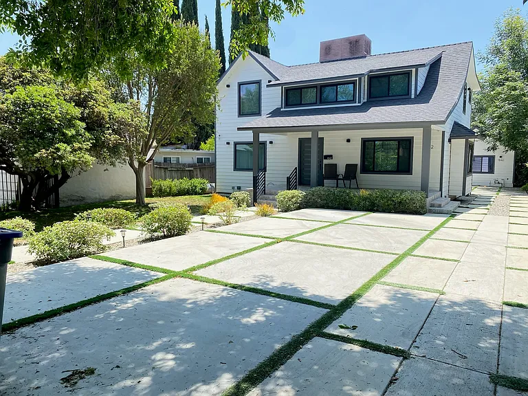 1842 E Del Mar Blvd — Photo 15