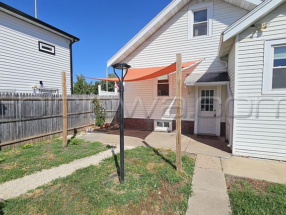 4th image of 148 Bowling St SW