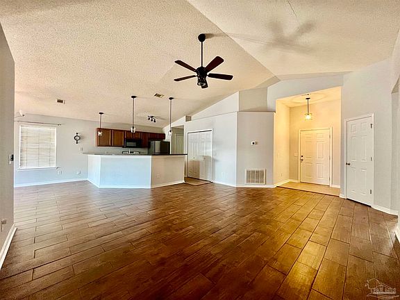 3rd image of 1200 Simpson St