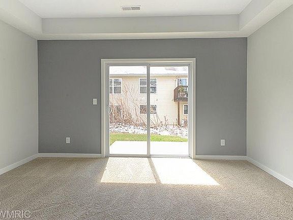 3rd image of 3030 Ledgestone Pl NE