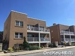 255 W Broadway #202 — Photo 1