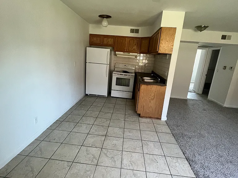 300 S Morrison Ave #340 — Photo 2