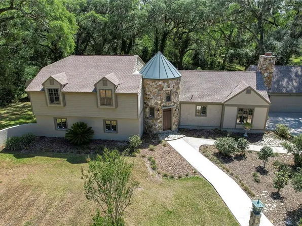 411 Skywood Dr, Valrico, FL 33594