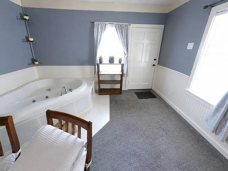 720 Kearsarge Rd #3 — Photo 2