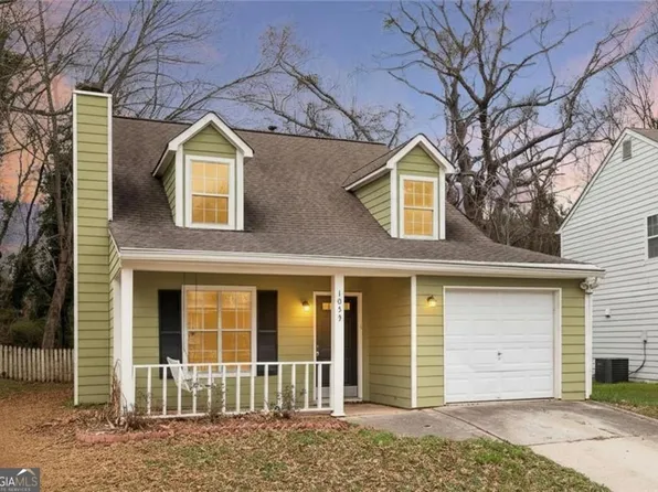 1055 Autumn Crest Ct, Stone Mountain, GA 30083