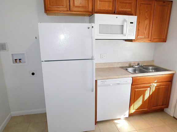 Kitchen with washer dryer hook ups