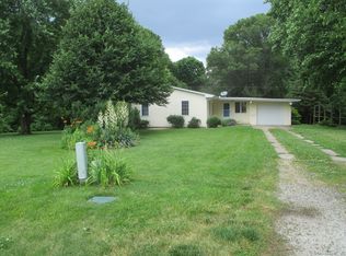306 S Mahomet Rd, Mahomet, IL 61853