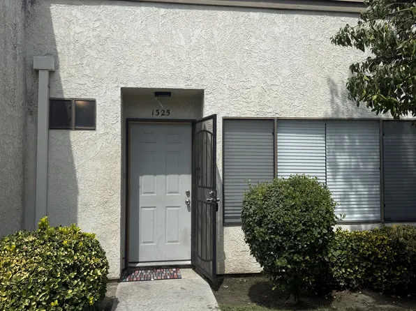 1325 W Latham Ave, Hemet, CA 92543