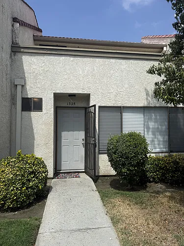 1325 W Latham Ave Photo 1