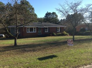 101 McLean St, Hamlet, NC 28345