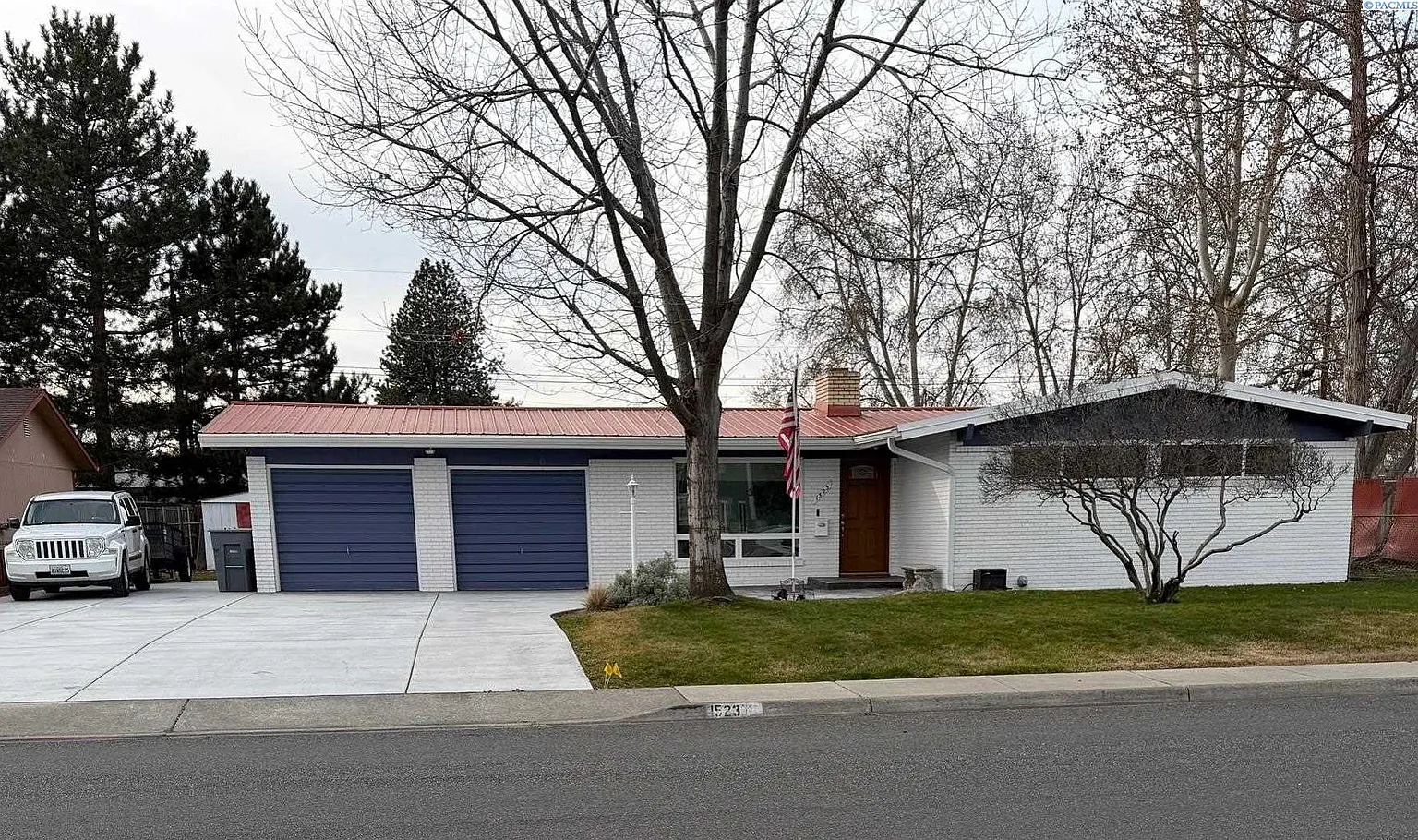 1523 Alder Ave photo 1