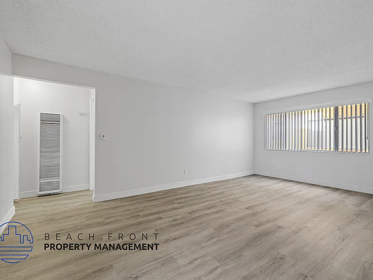 11714 Bellflower Blvd — Photo 19