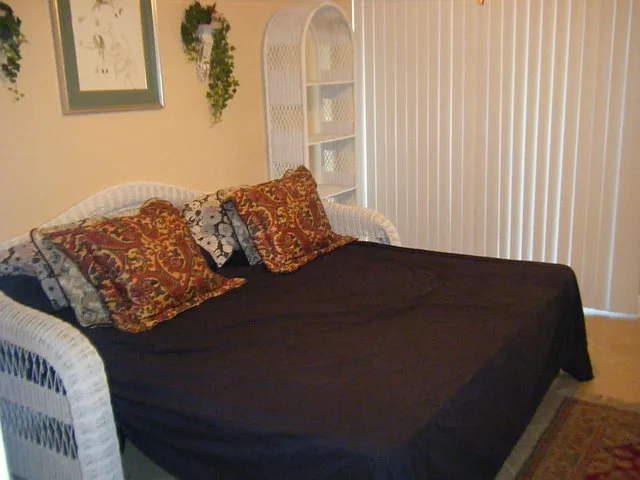 899 Jeffery St #402 — Photo 16
