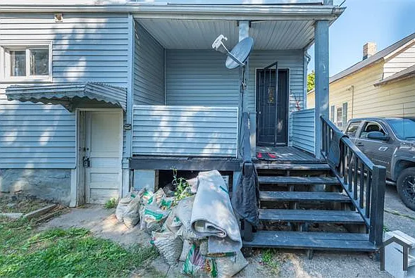 2 bed, $800 — Photo 2
