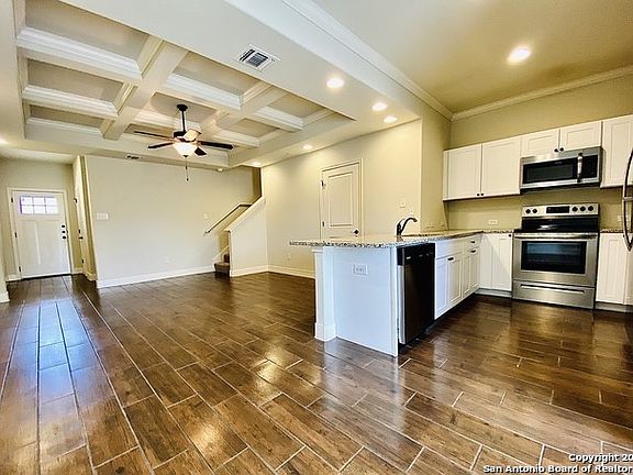 3rd image of 6326 MELANZANE AVE
