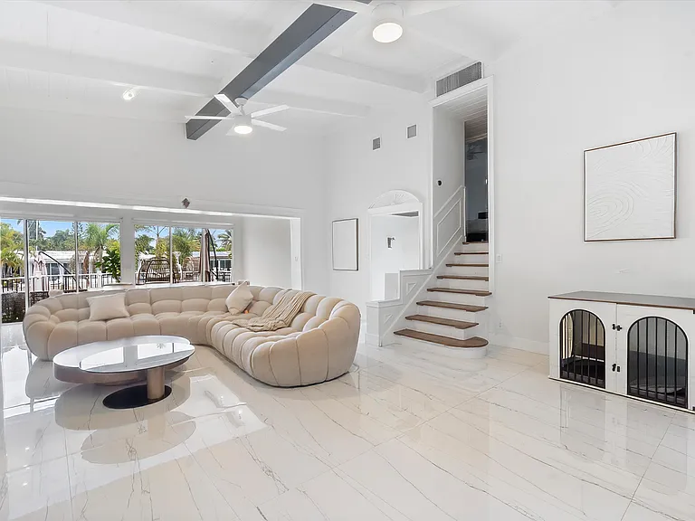 2518 Key Largo Ln — Photo 3
